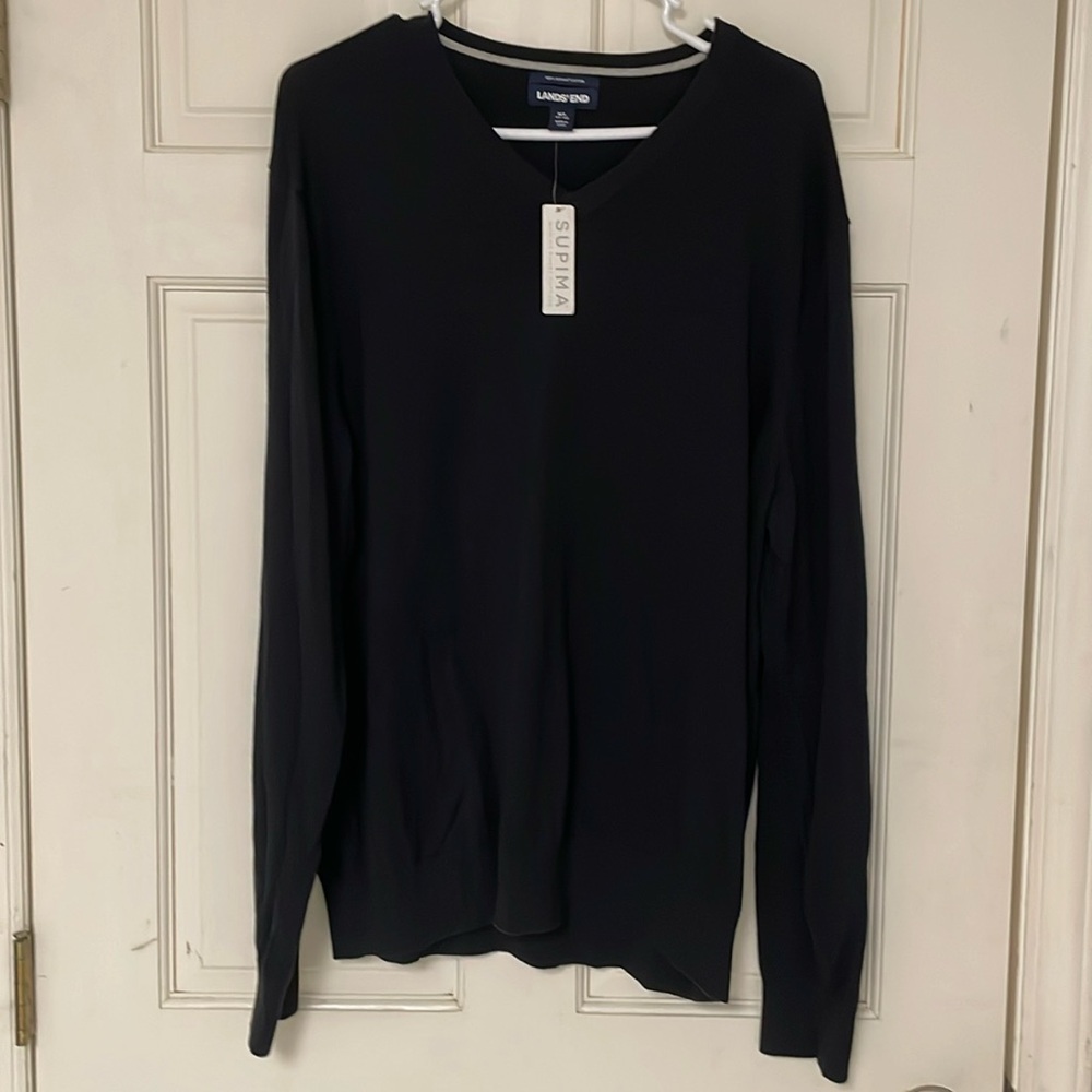 New with tag Lands’ End Supima cotton navy blue men’s V-neck sweater XL